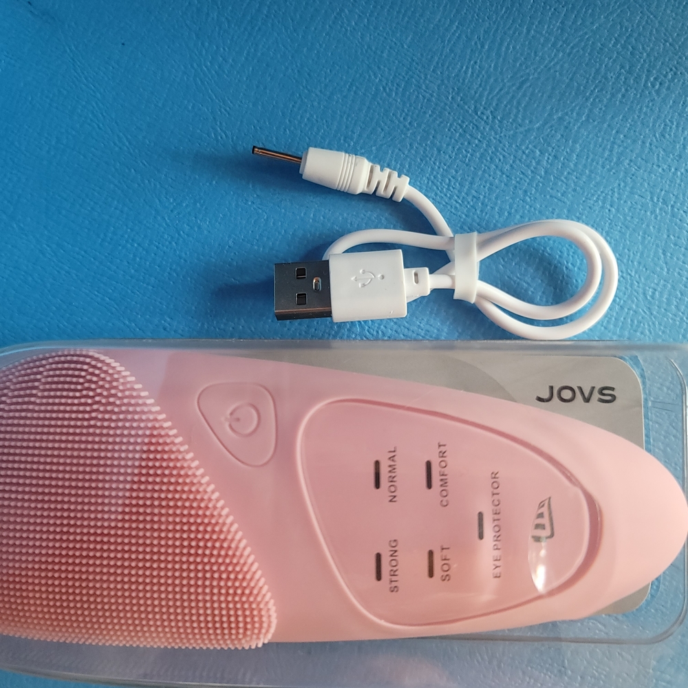Pink Skincare Tool for Gentle Cleansing